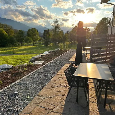 Zur Stella Apartament *